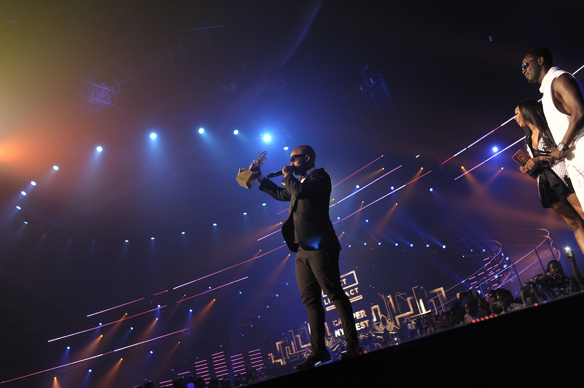 Cassper receives award for Best Live act