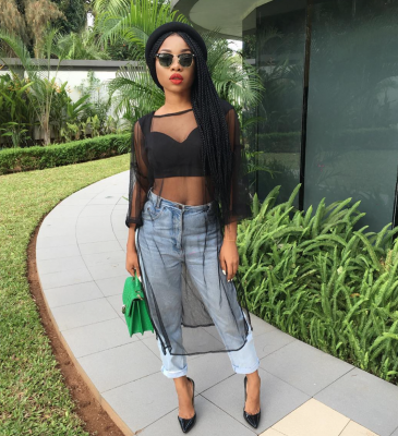 Jeans and crop top never looked so good