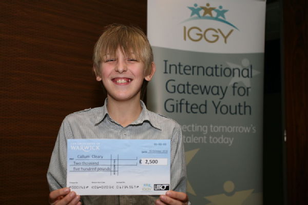 Callum Cleary, the winner of the 2010 Litro & IGGY Young Person's Short Story Competition, receiving his prize winning cheque of £2,500 at the Award Ceremony held in London.