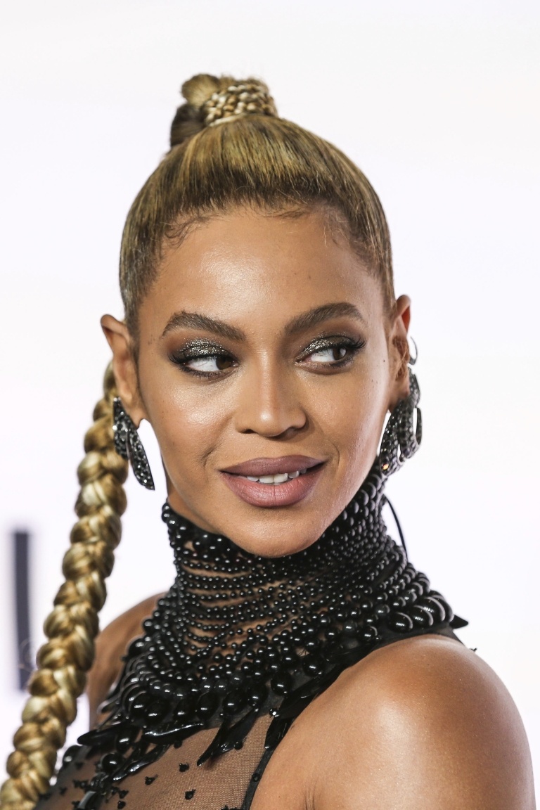 Here's Beyoncé wearing only beads at Tidal concert and looking better ...