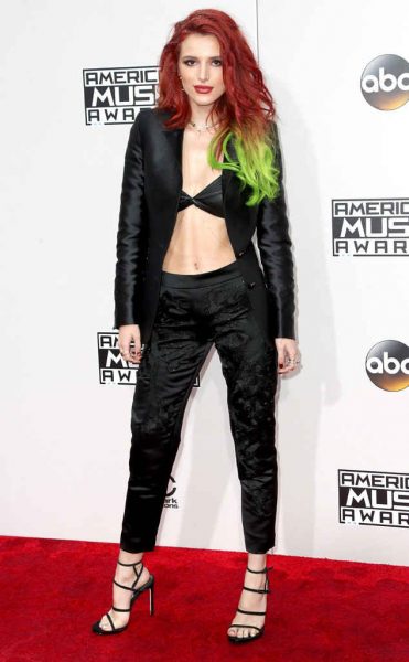 Bella appeared on the red carpet looking like hot mess