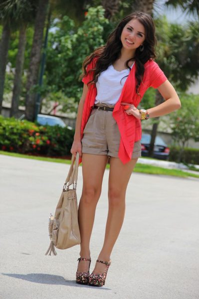 woman wearing cargo pants