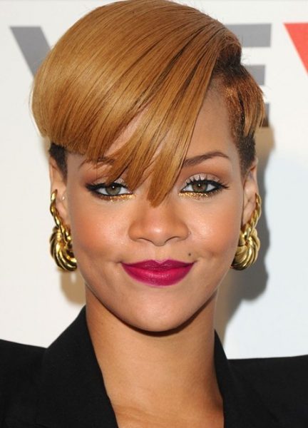 Riri's side fringe melts men's hearts