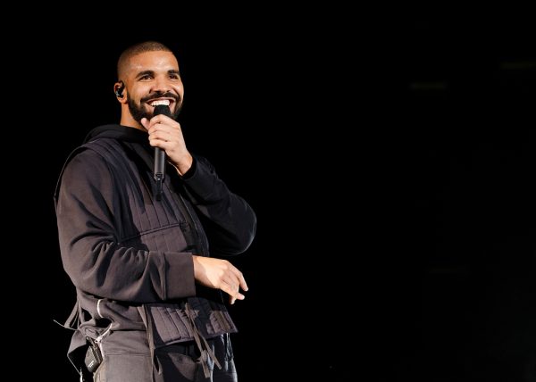 SQUAMISH, BC - AUGUST 08: Rapper Drake performs onstage during Day 2 of Squamish Valley Music Festival on August 8, 2015 in Squamish, Canada. (Photo by Andrew Chin/Getty Images)