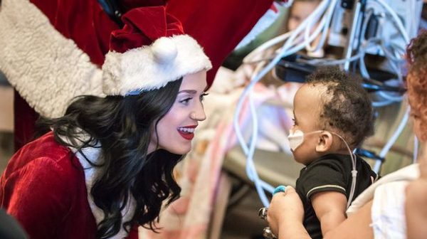 Katy got her turn with the kid too