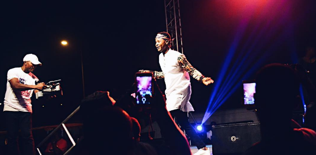 Kiss Daniel performs at Calabar Christmas Village. Credit: Amazing Klef