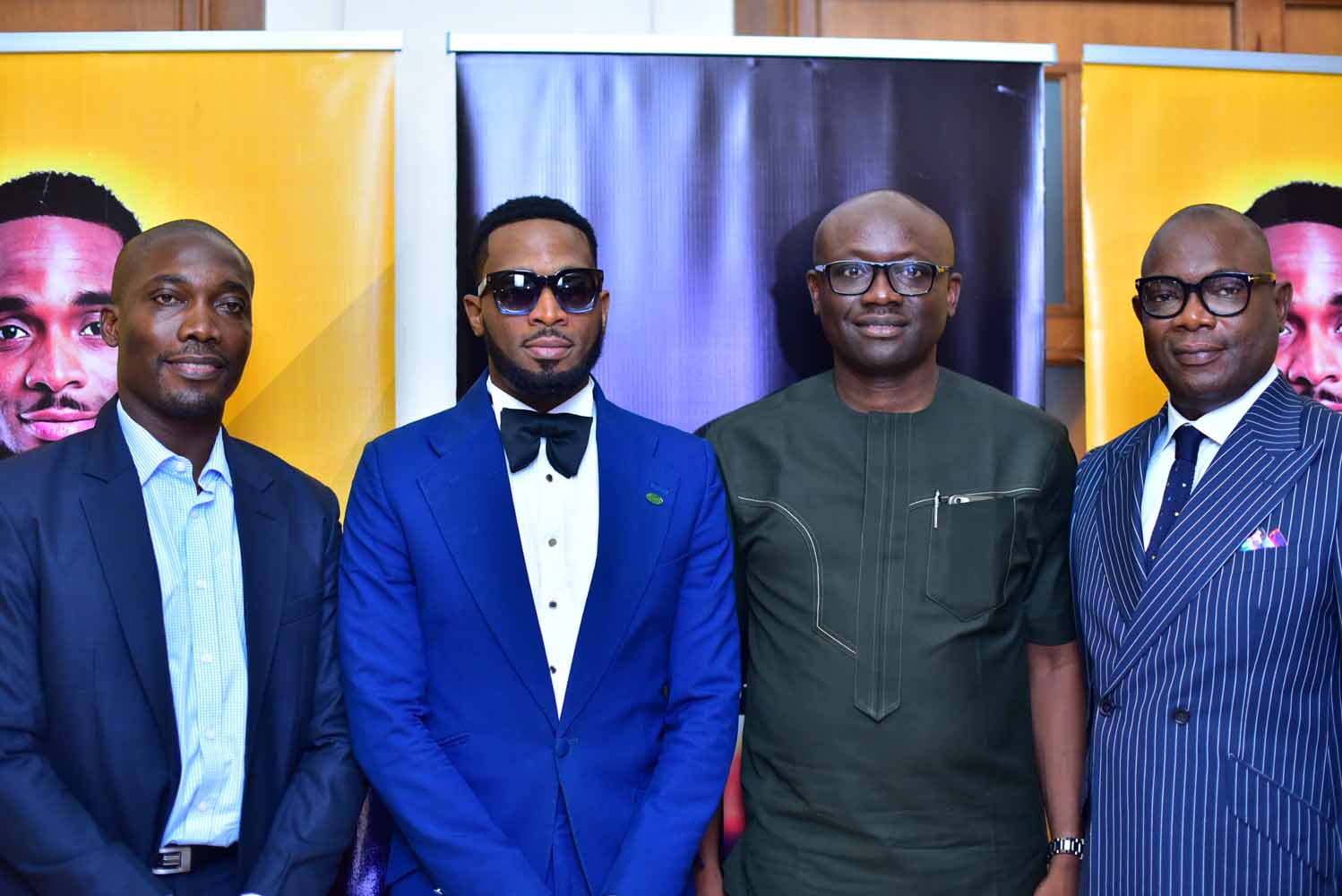 L-R Editor Business Day, Anthony Osae-Brown, D'banj, Founder_CEO The Cable; Simon Kolawole and Publisher Encomium magazine; Kunle Bakare