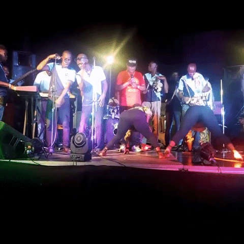 Sir Shina Peters performs at Ikeja concert