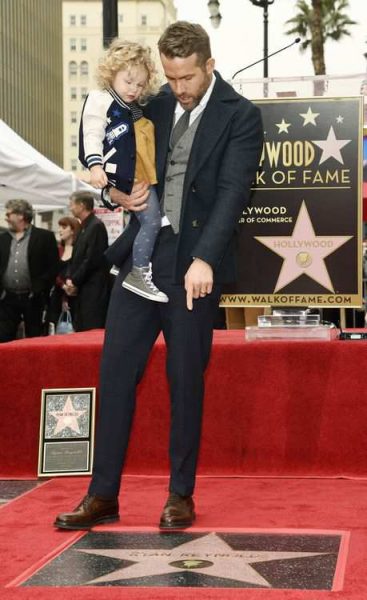 ryan-reynolds-honored-with-a-star-on-the-hollywood-walk-of-f1