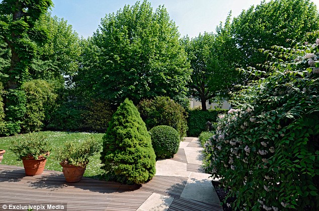 3BCDF14700000578-0-image-a-16_1483458150356