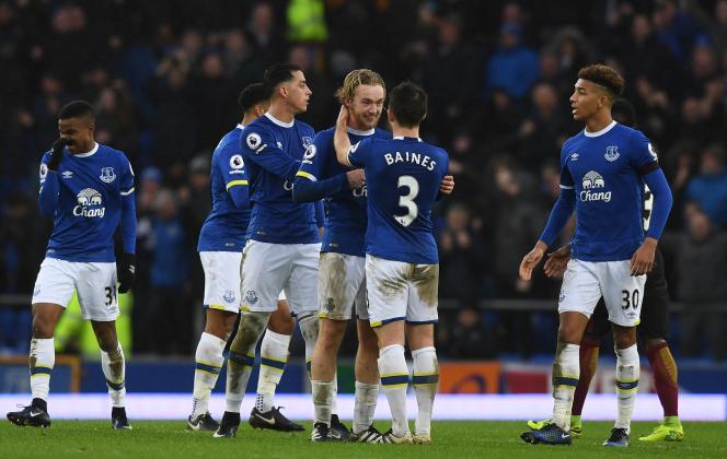 Everton players celebrate goal against Manchester City.