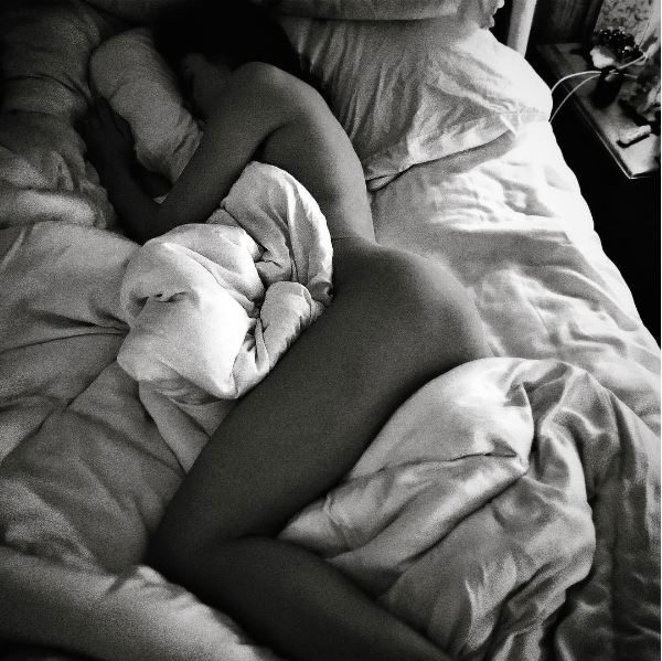 Jenna Dewan taking a nap