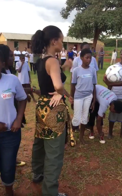 This is exactly how it looks when a Lagos chick travels down to her village.