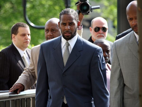 CHICAGO - MAY 09: R&B singer R. Kelly arrives at the Cook County courthouse where jury selection is scheduled to begin for his child pronography trial May 9, 2007 in Chicago, Illinois. Kelly has been accused of videotaping himself having sex with a girl believed to be as young as 13 years old. Kelly faces up to 15 years in prison if convicted. (Photo: Scott Olson/Getty Images)