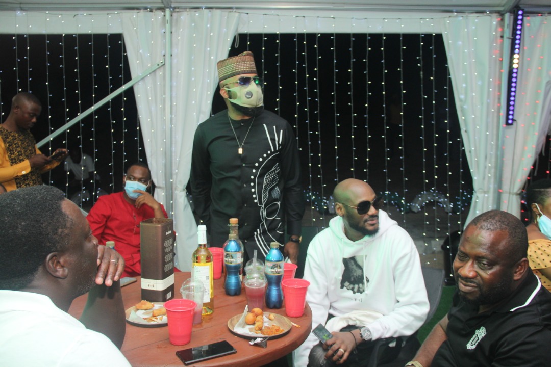 Buckwyld 'n' Breathless